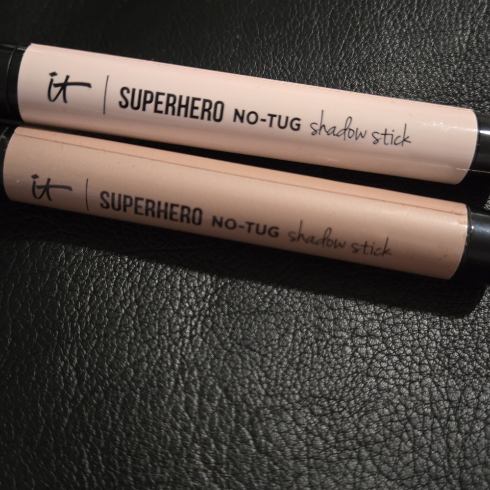 it cosmetics Superhero No-Tug Shadow Sticks - Passionate Pearl And Silk Amor